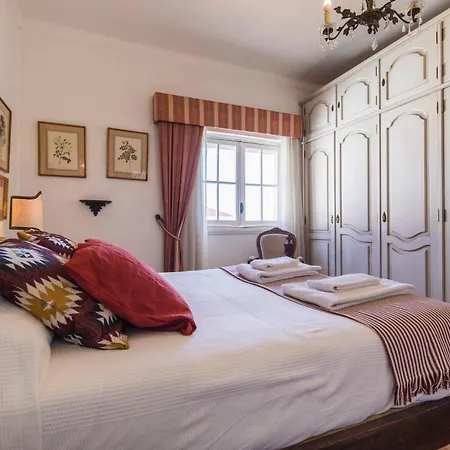 Rustic Seaview In Cascais